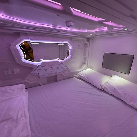 Blr Pods Hotel Bangalore Bagian luar foto