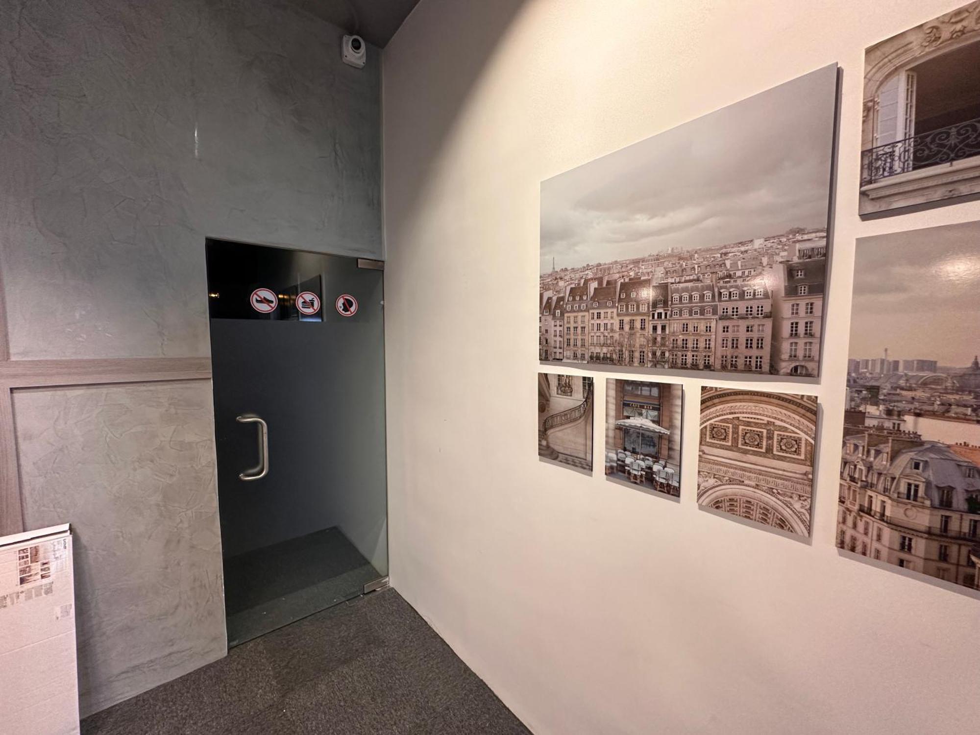 Blr Pods Hotel Bangalore Bagian luar foto