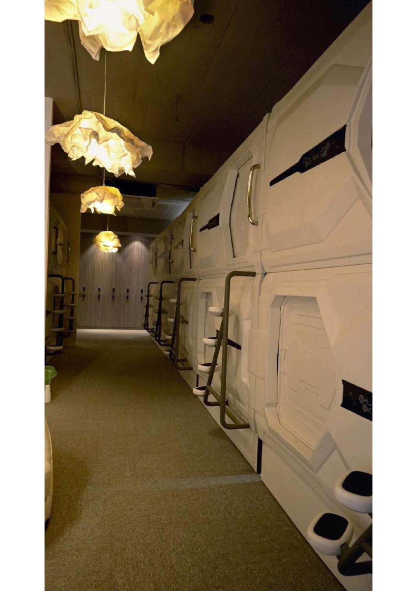 Blr Pods Hotel Bangalore Bagian luar foto