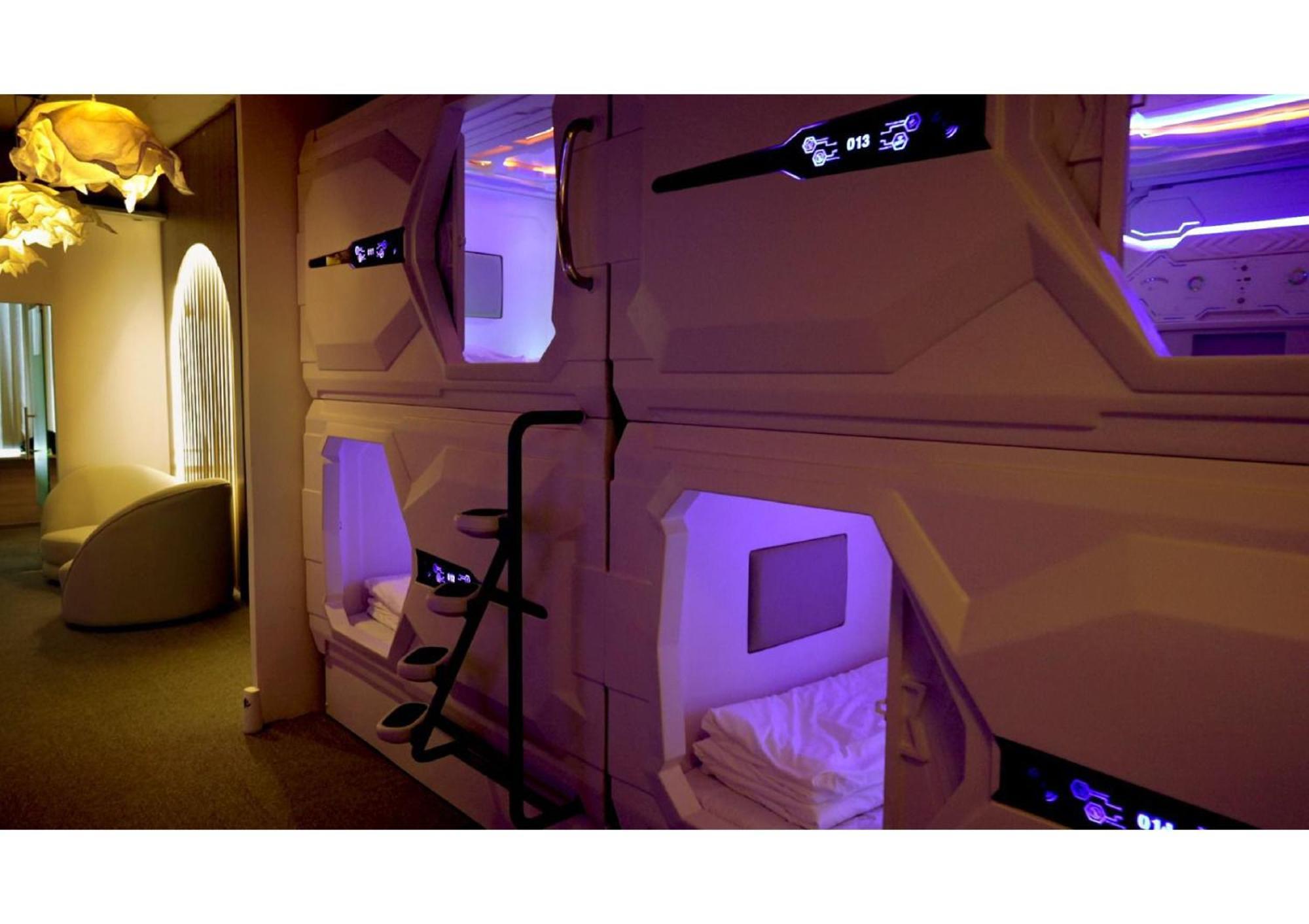Blr Pods Hotel Bangalore Bagian luar foto