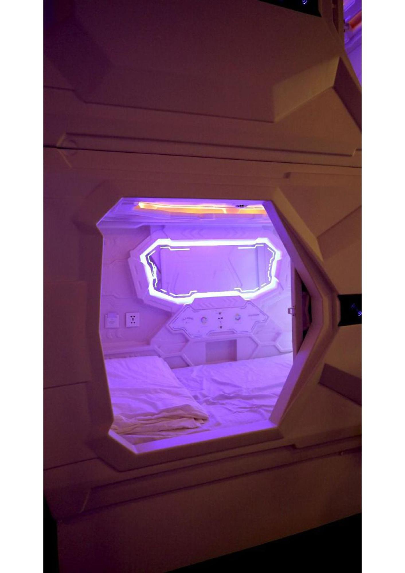Blr Pods Hotel Bangalore Bagian luar foto