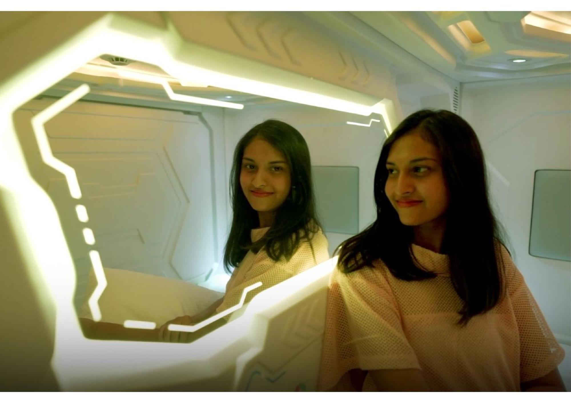 Blr Pods Hotel Bangalore Bagian luar foto